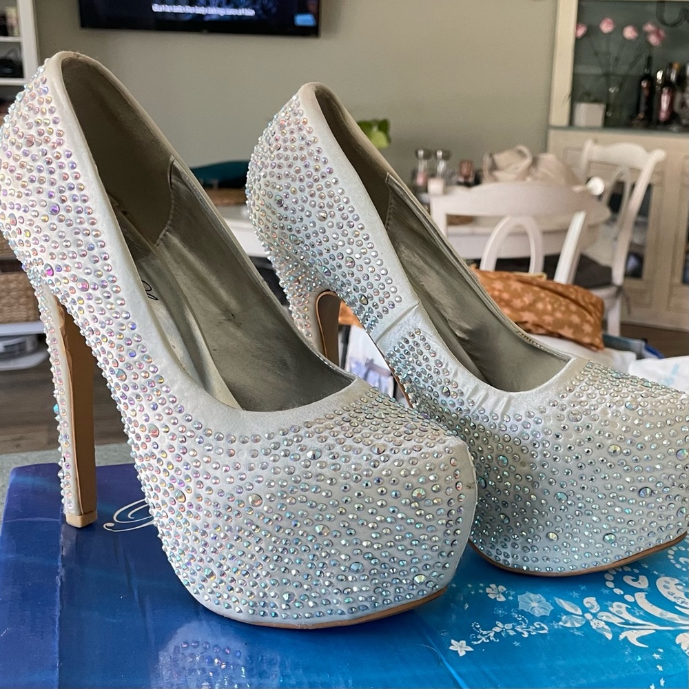 Sparkle platform heels